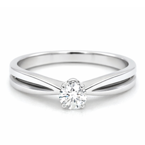 Round Cut Engagement Ring